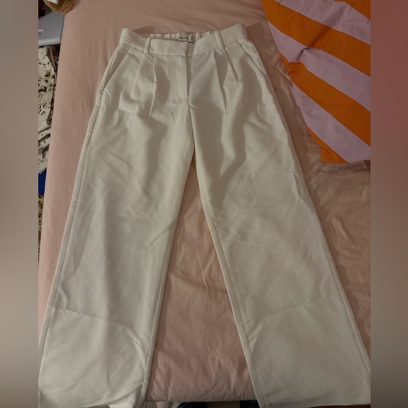 Abercrombie & Fitch Sloane Low Rise Pants - Picture 2 of 3